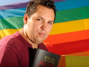 Expulso por ser gay, pastor cria igreja voltada a homossexuais no RS