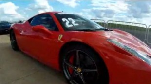 Um dia antes de ter a Ferrari apreendida, Thor participou de competição de automobilismo e atingiu velocidade de 309 km/h