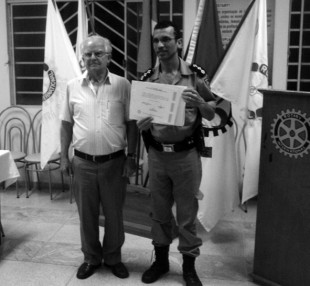 Policiais homenageados do Rotary