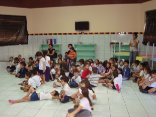 Empresa visita escola: cidadania