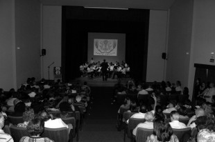 Muita emoção na esperada inauguração do teatro municipal