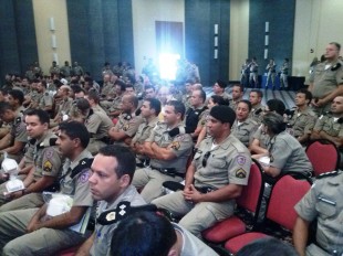 Militares  participam de treinamento para instrutores da tropa em Belo  Horizonte