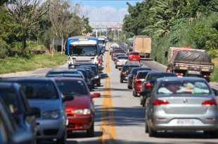 BR-381 tem o trânsito intenso na saída de Belo Horizonte