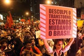 Manifestação em BH reúne movimentos e servidores