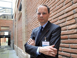 Economista Jean Tirole, da França, ganha o Nobel de Economia de 2014