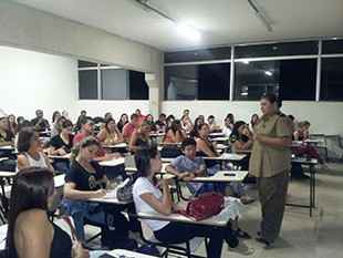  OFICIAL DA P.M. PALESTRA PARA ALUNOS DE UNIVERSIDADE