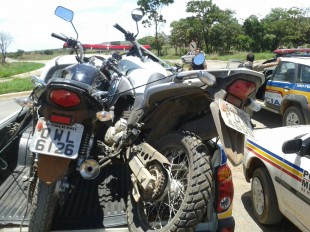 MOTOCICLETA ROUBADA EM PARA DE MINAS/MG LOCALIZADA