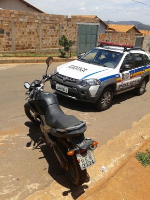 PM APREENDE MOTO ROUBADA EM IGARATINGA 