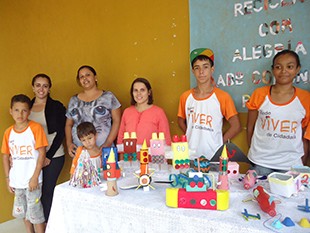 Cras + A.A.B.B. = reciclagem com alegria