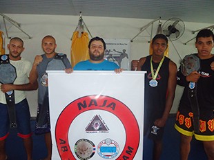  3 CINTURÕES E UMA MEDALHA DE OURO