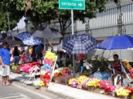 A FAVOR OU CONTRA OS AMBULANTES NA CIDADE?