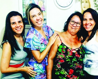 

“NO VELÓRIO DA MAMÃE, NÃO PUDE ABRAÇAR
NEM AS MINHAS PRÓPRIAS IRMÃS...”