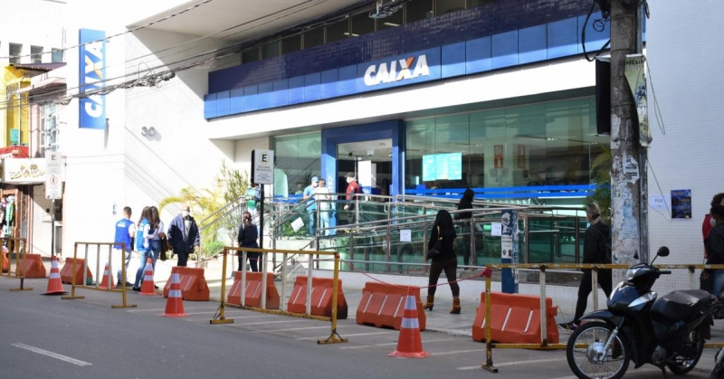 ASSALTO A BANCO, EM PLENA LUZ DO DIA 